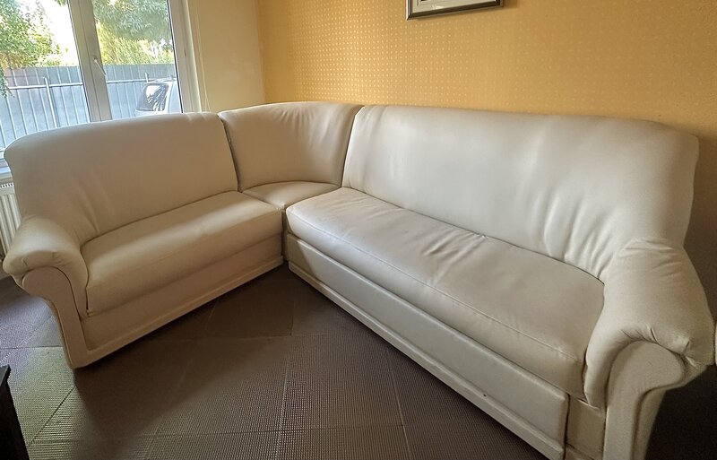 Canapea extensibila din piele+ fotoliu